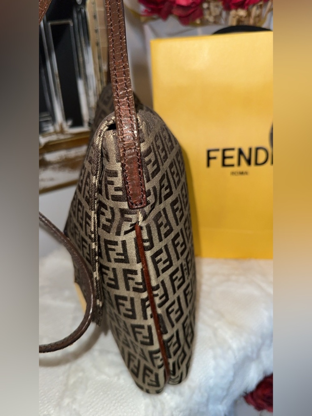 Fendi Brown FF Zucchino Canvas Shoulder or crossbody Bag with Dark Brown Trim - Picture 2 of 12